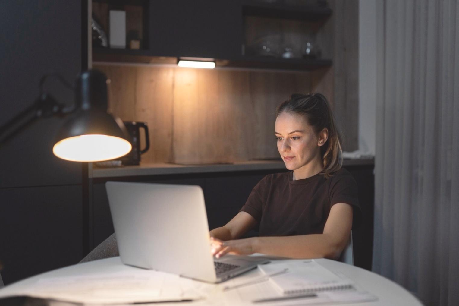 Collaborative learning session with financial data analysis